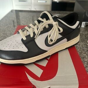 W Nike Dunk Low PRM 12